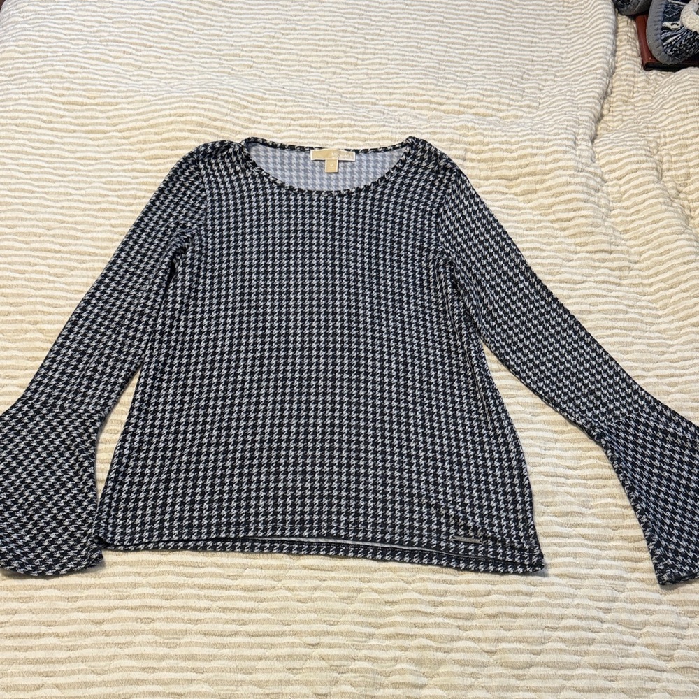 Michael Kors Black and White Houndstooth Bell Long-Sleeve Top